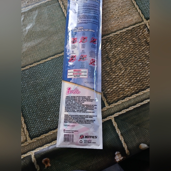 Barbie 42-Inch Kite with Handle - Picture 6 of 6